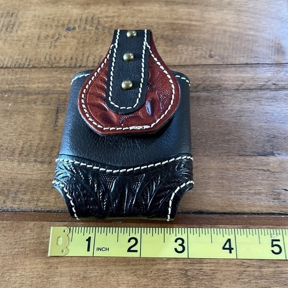 LEATHER flip phone holder - Picture 3 of 5